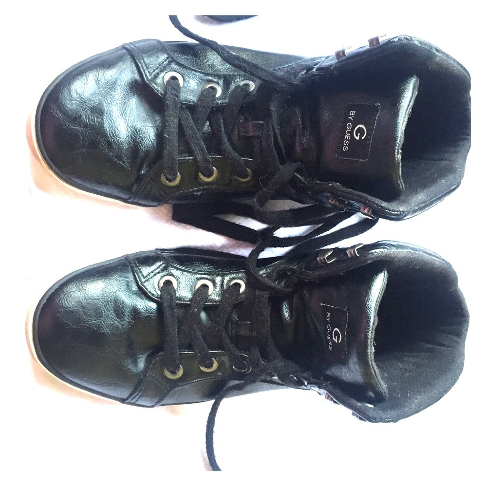 Guess hightop sneakers size 10M